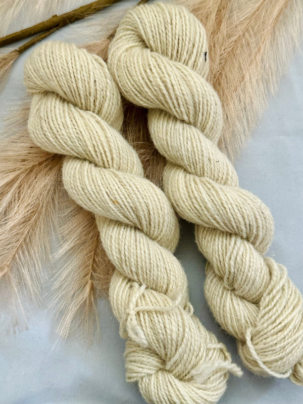 WoolWomen Luonontar 100% wool sock yarn