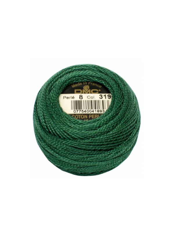 A ball of Dmc helmilanka nro 8 in dark green (Col. 319) has a beautiful satiinikiilto finish, a barcode, and “Made in France” printed on its label.