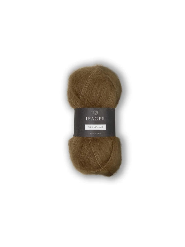A skein of light brown Isager Silk Mohair yarn with a gray label, perfect for Cumulus Blouse neuleohje projects, is shown on a plain white background.