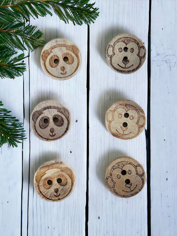 Wooden character buttons 15mm