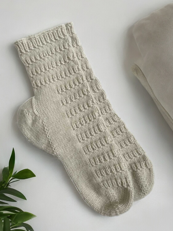 Juhani sock pattern PDF + Lana Grossa Meilenweit 8