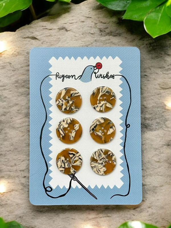 Pigeon Wishes Savannah button set 25 mm