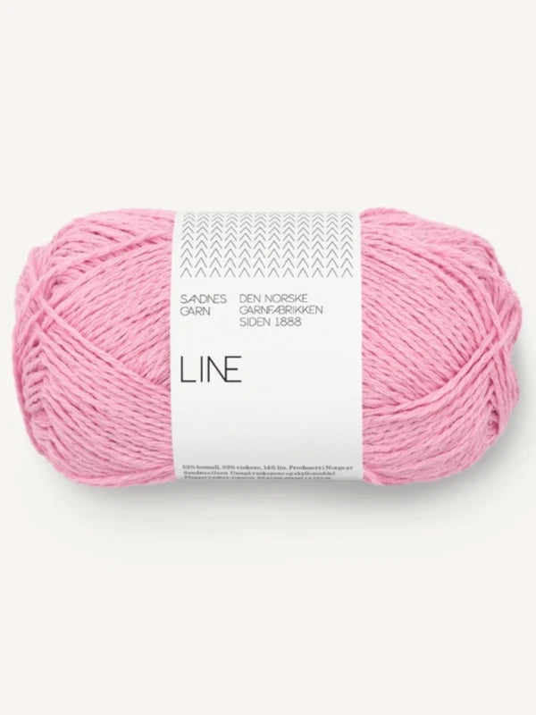 A skein of Sandnes Garn Line light pink yarn, wrapped in a white band with Norwegian text, is shown on a plain background—ideal for your next Milly Sweater & Skirt Neuleohje Suomi + Sandnes Garn line project.