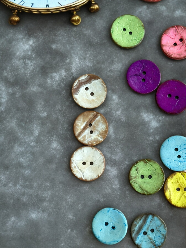Coconut button colorful 22m