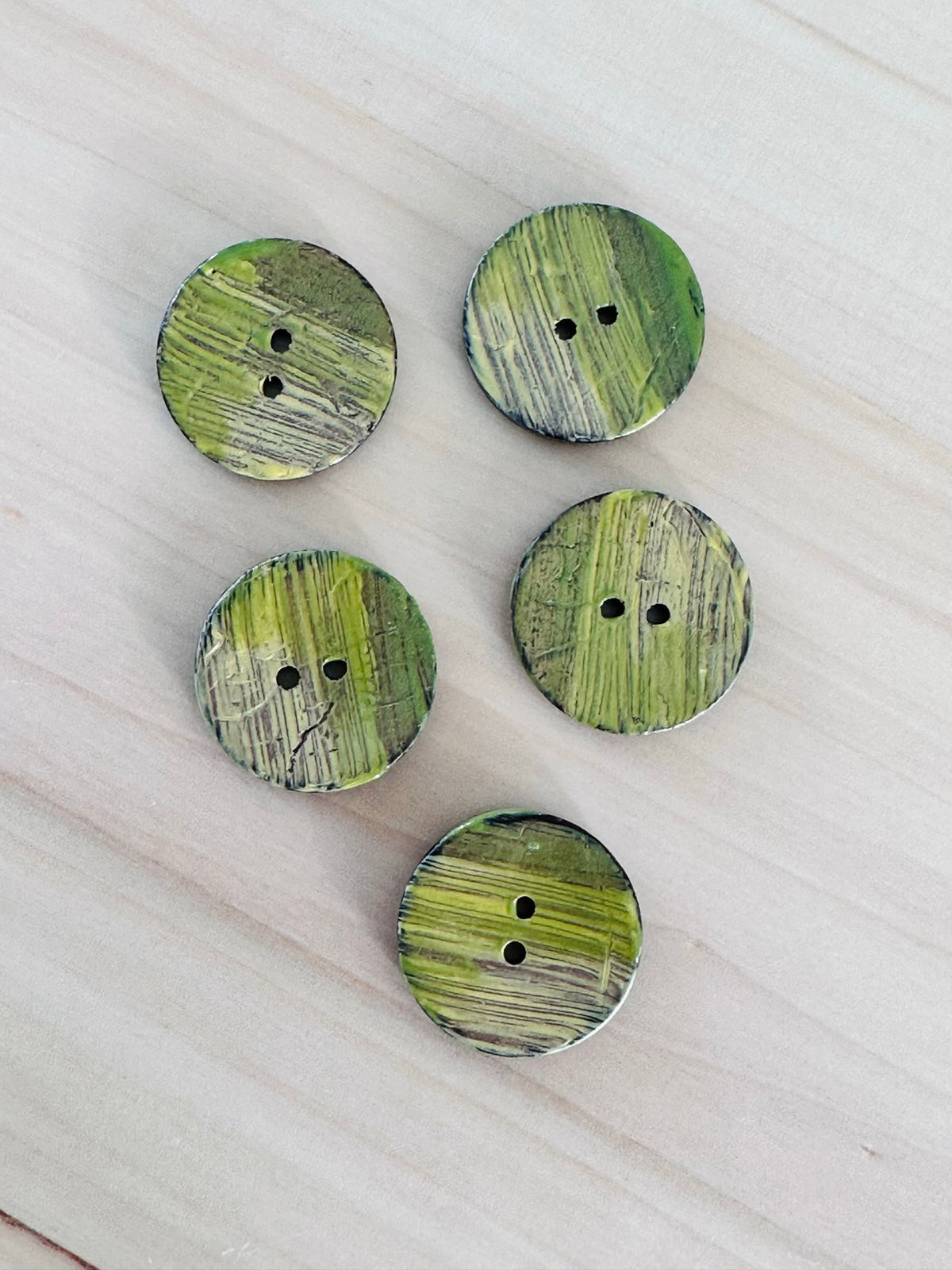 Hand-painted recycled buttons 25mm