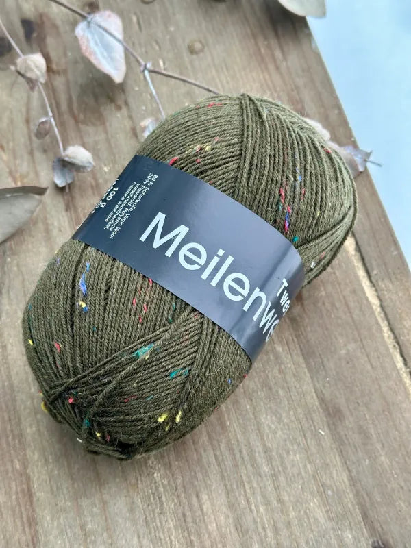 Lauri Finger's sock pattern + Lana Grossa Meilenweit tweed