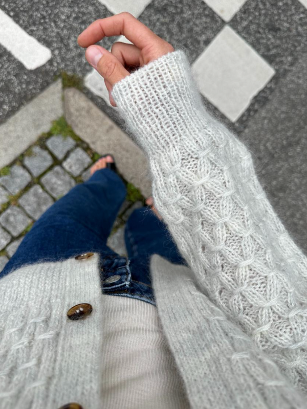 PetiteKnit - Jenny Jacket V-neck knitting pattern