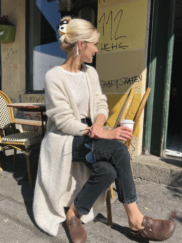 PetiteKnit - No frills Cardigan knitting pattern