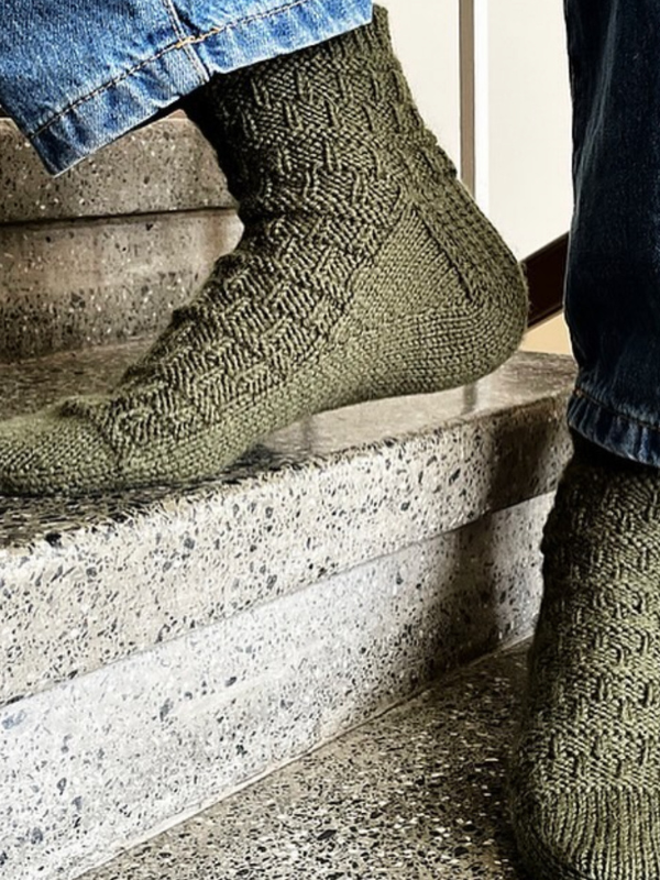 Tuomas sock pattern worsted PDF