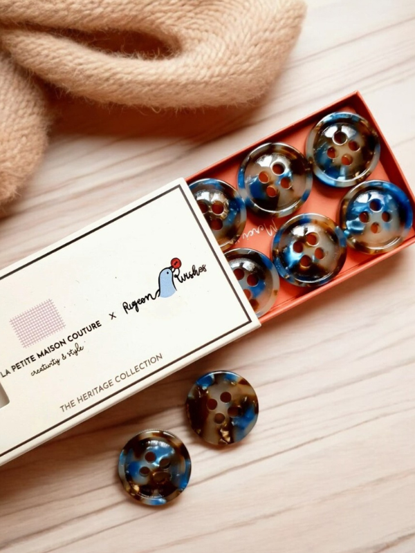 Pigeon Wishes UN CAFE A PARIS Button set 23mm