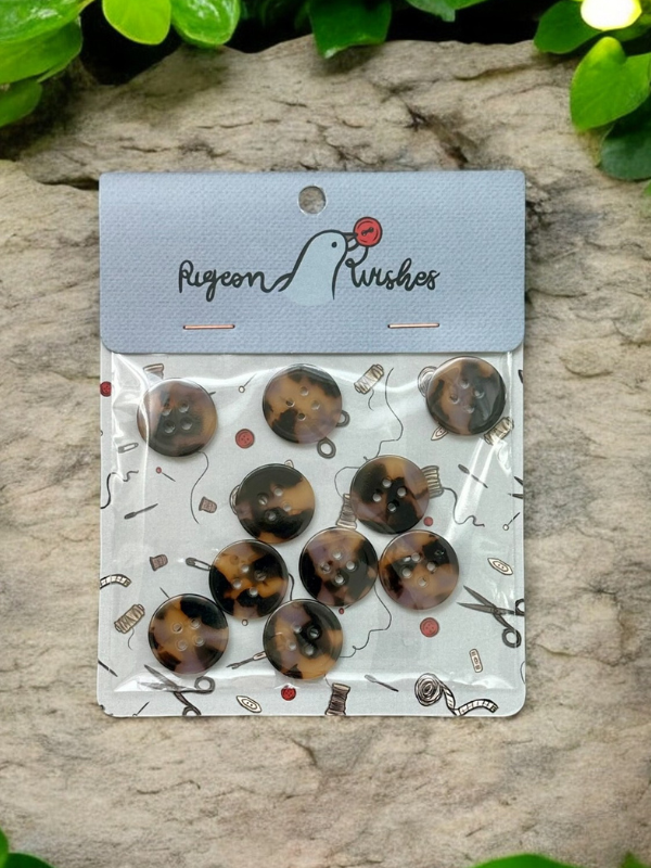 Pigeon Wishes Beguiled button set 20 mm