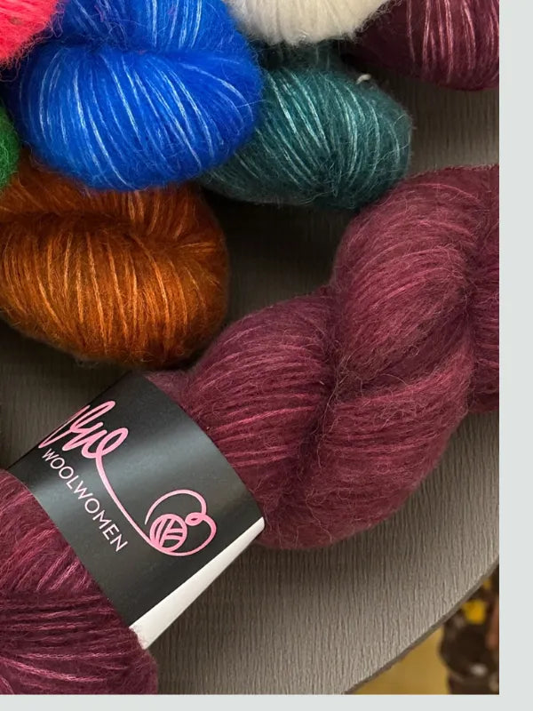 WoolWomen Alpaca blow