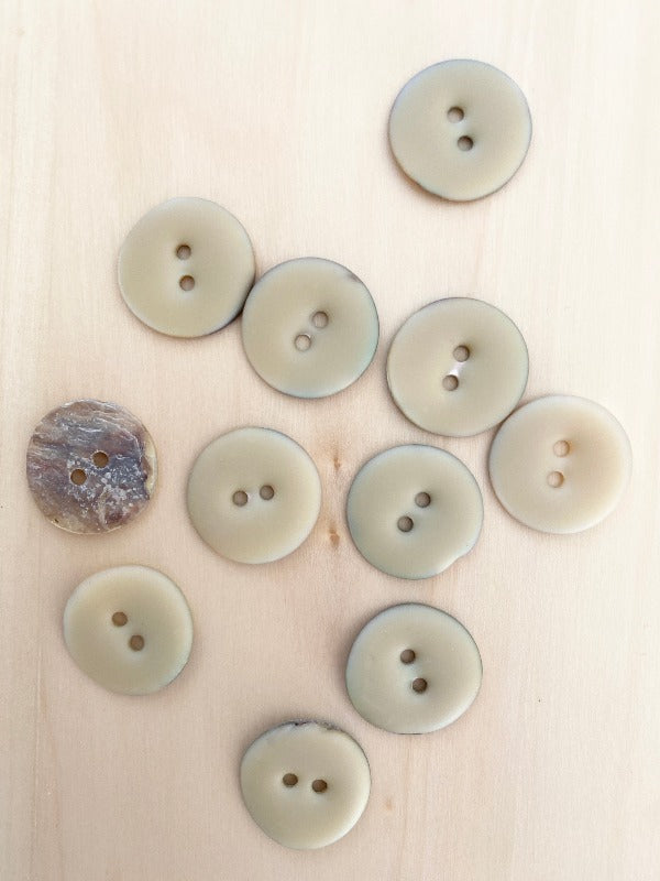 Pearl button 20mm enamel